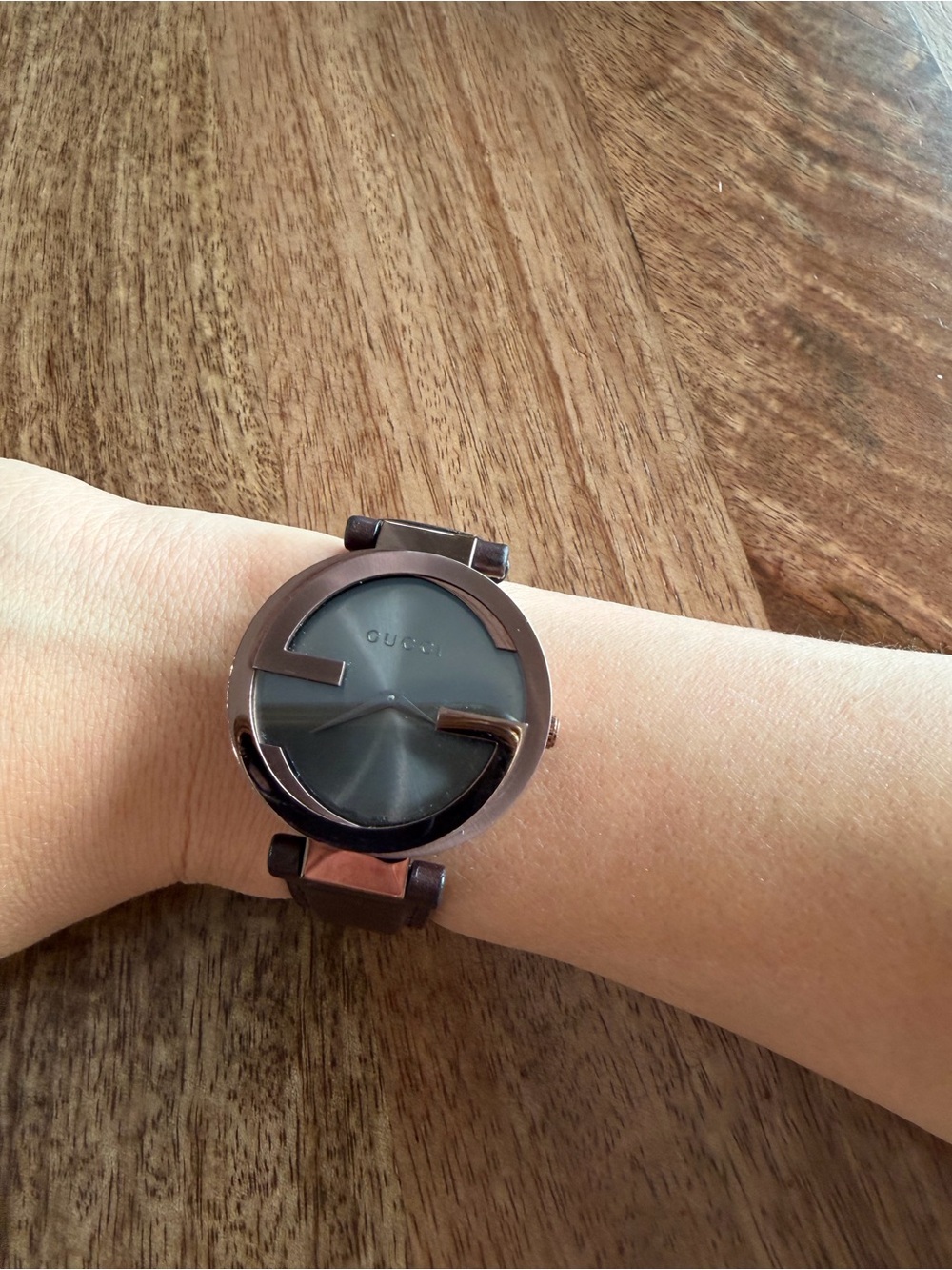 Gucci Brown interlock watch swiss made